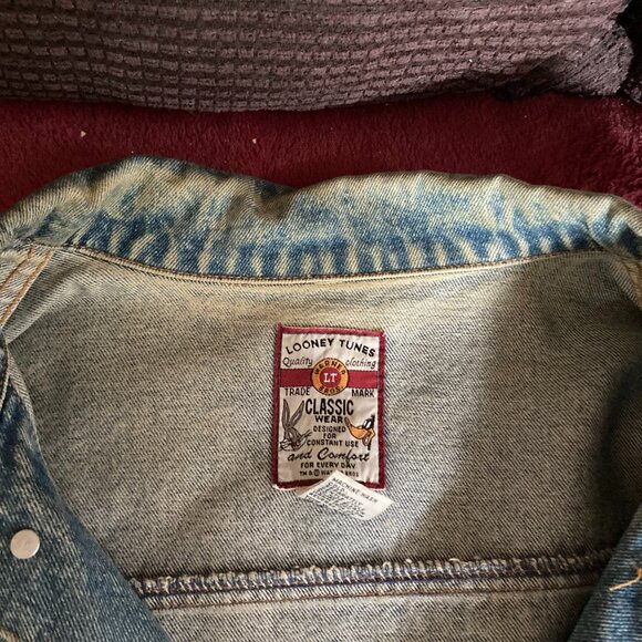 Looney Tunes Classic Jean Jacket with the WB Logo on it - Picture 4 of 4